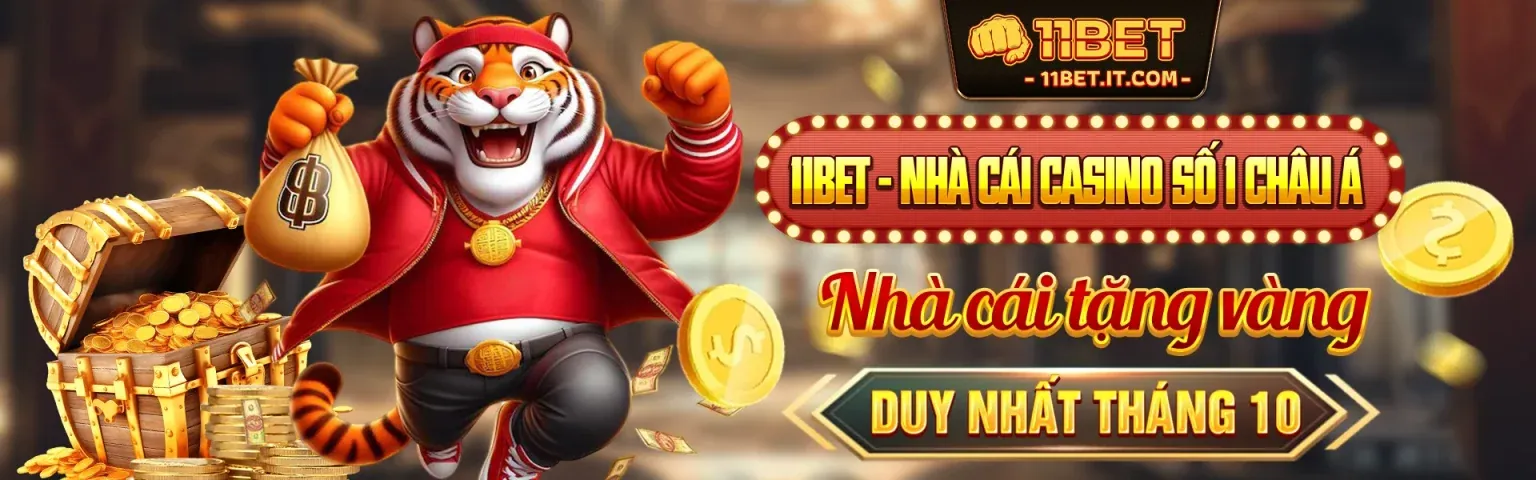 Bàn Baccarat sang trọng tại NW88 với ánh sáng xanh lục và vàng, thể hiện không khí casino trực tuyến cao cấp và nw88 khuyến mãi.